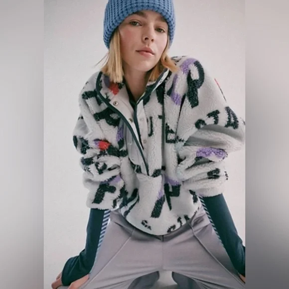 NWT size XS Free People Movement Printed Hit The Slopes pullover jacket